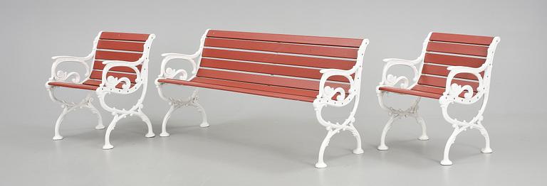 TRÄDGÅRDSMÖBLER, 4 delar. Tuve, 1900/2000-tal.