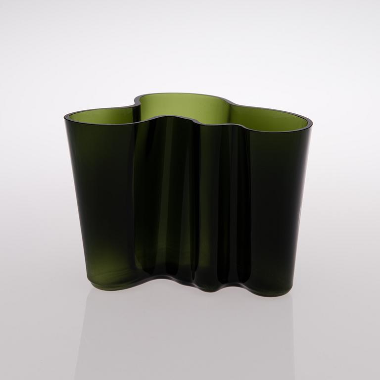 ALVAR AALTO, VAS, glass, "Savoy", signed Alvar Aalto 3030.