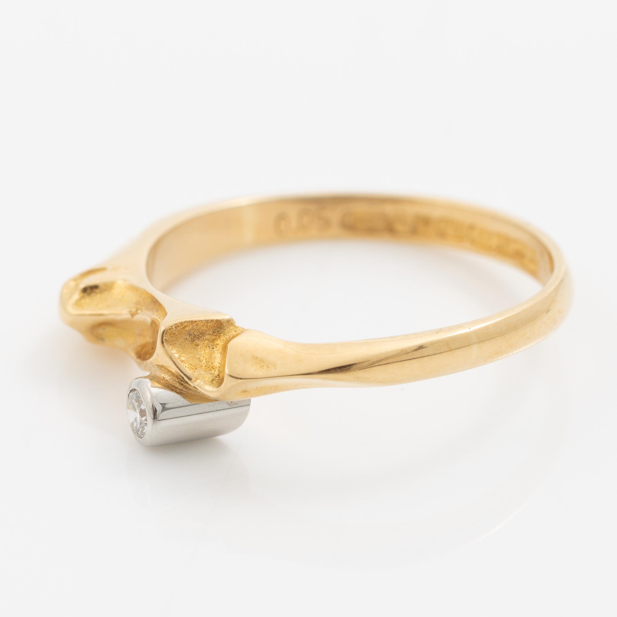 Lapponia, ring, 18K gold with a round brilliant-cut diamond, Finland 1982.