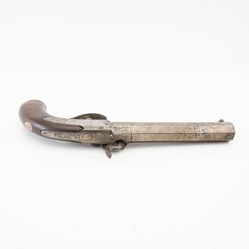 A percussion pistol, 19th century.