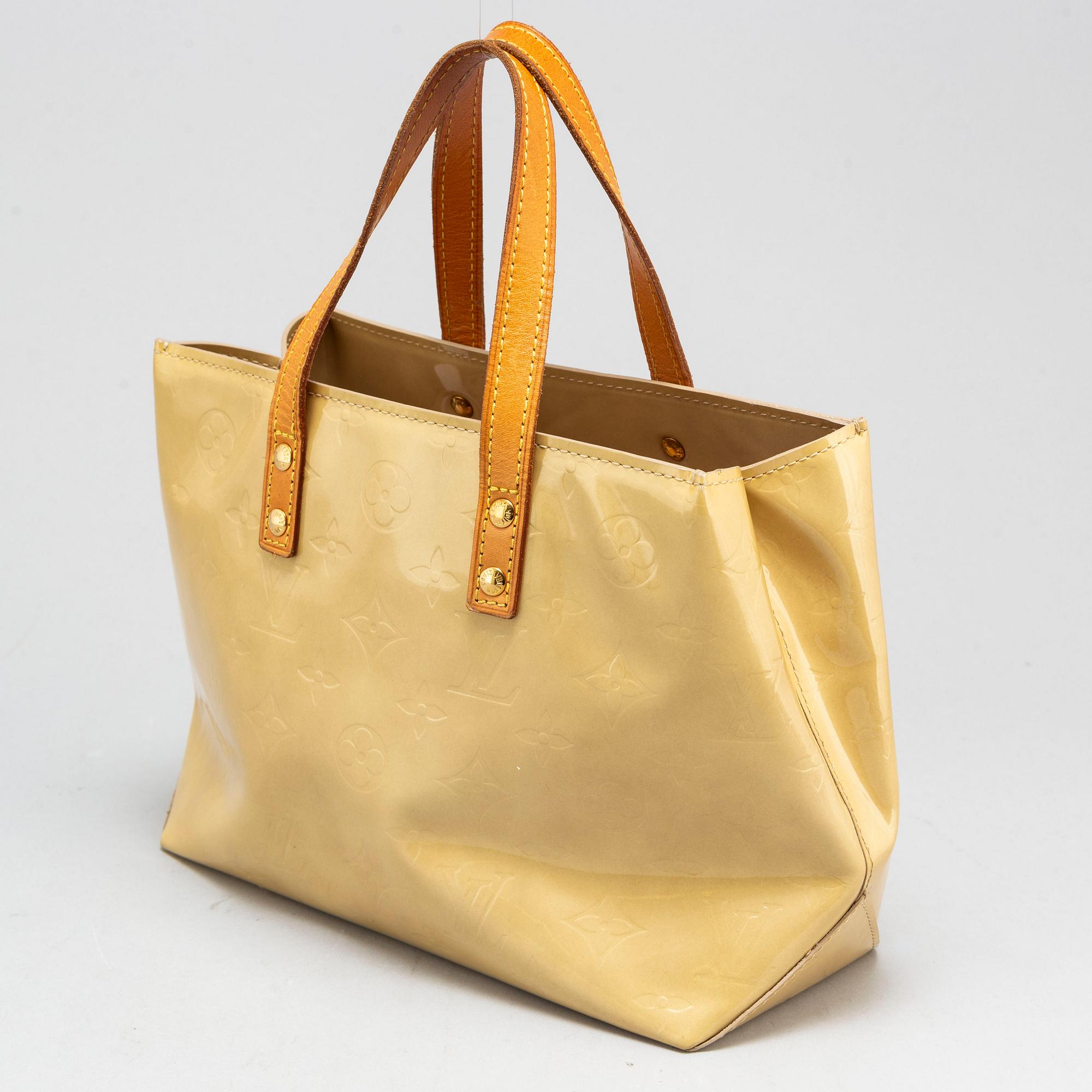 LOUIS VUITTON, a 'Vernis Reade PM' bag.