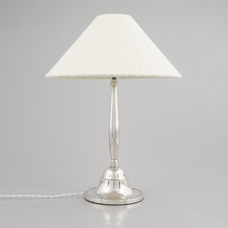 C.G. Hallberg, bordslampa, modell "2002", Swedish Grace, Stockholm, 1920-30-tal.