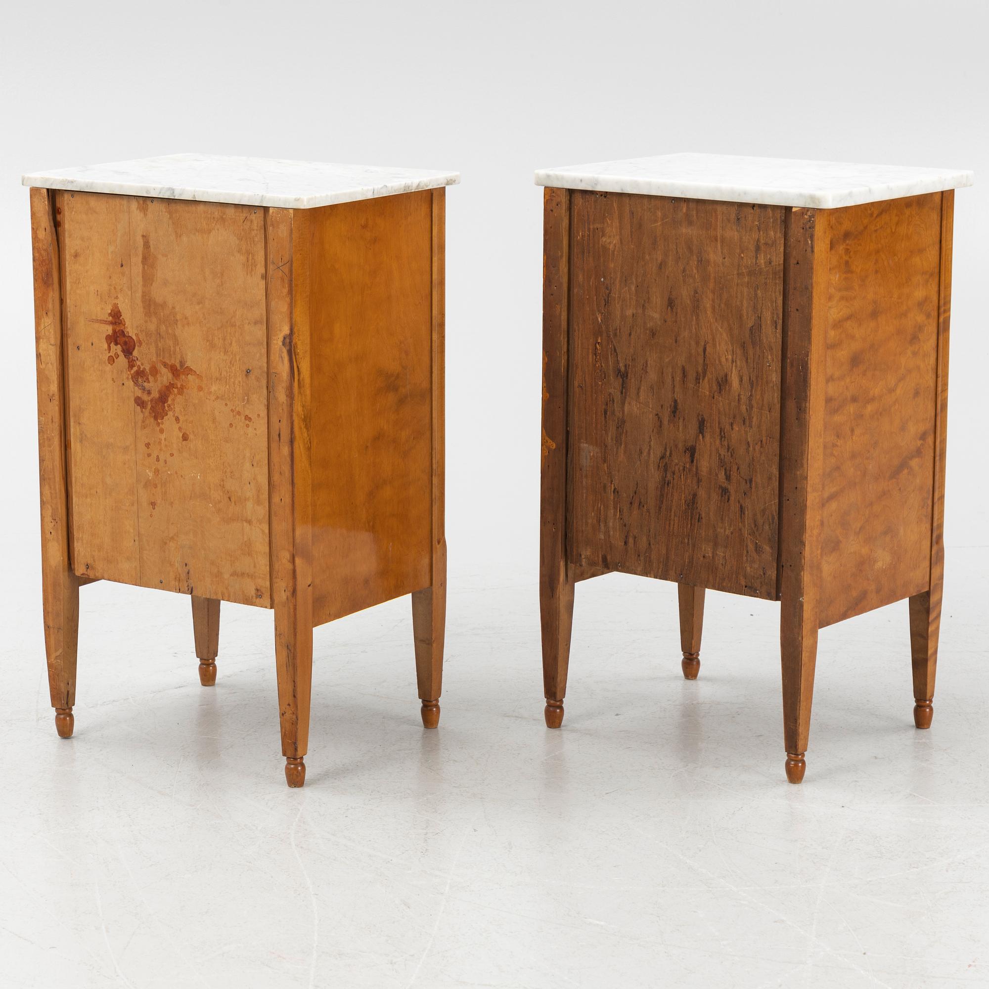 A pair of bedside tabled, 1910's/20's.