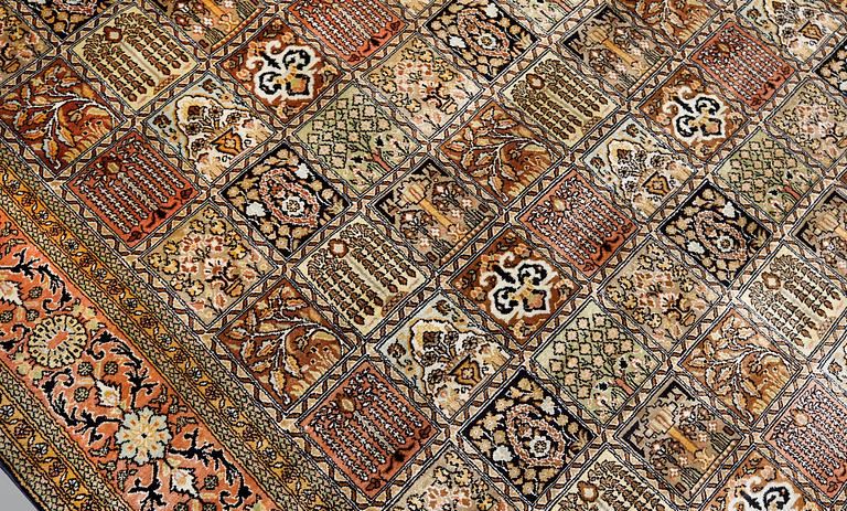 Matta, silke från Kashmir, ca 313 x 212 cm.