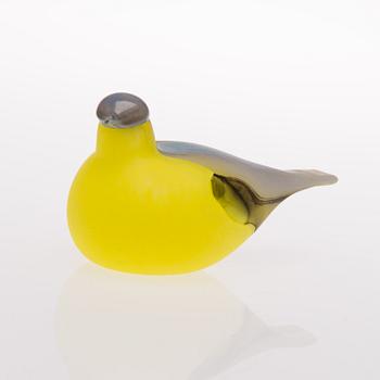 A glass bird signed O. Toikka Nuutajärvi.