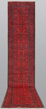 Gallerimatta, Afghan, ca 490 x 83 cm.