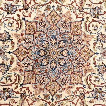 Carpet, Isfahan semi-antique approx. 242x156 cm.