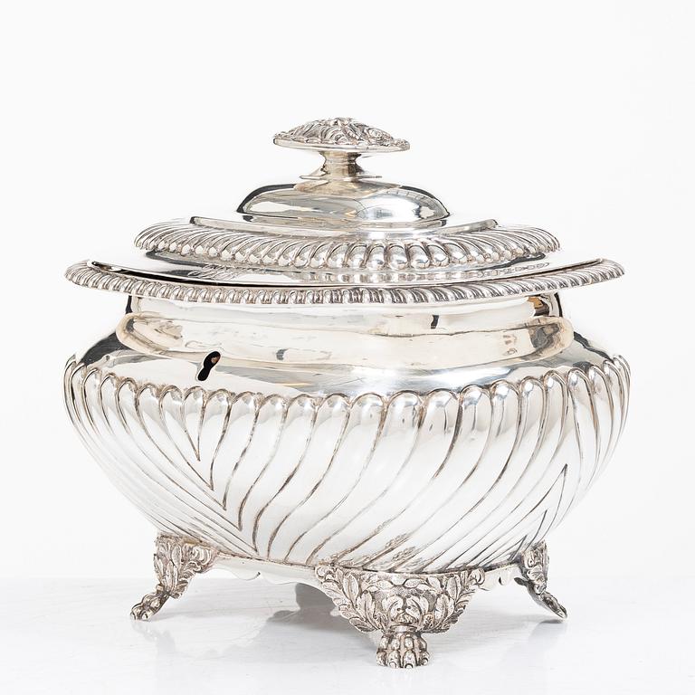 Hyam Hyams, skrin med lock, silver, London, England 1821-1822.