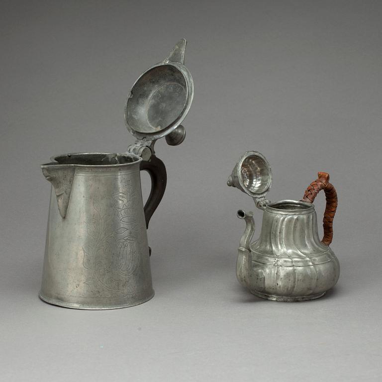 STOP, tenn, Helsingborg, 1800-tal, samt KAFFEKANNA, troligen Tjeckien, 1700-tal.