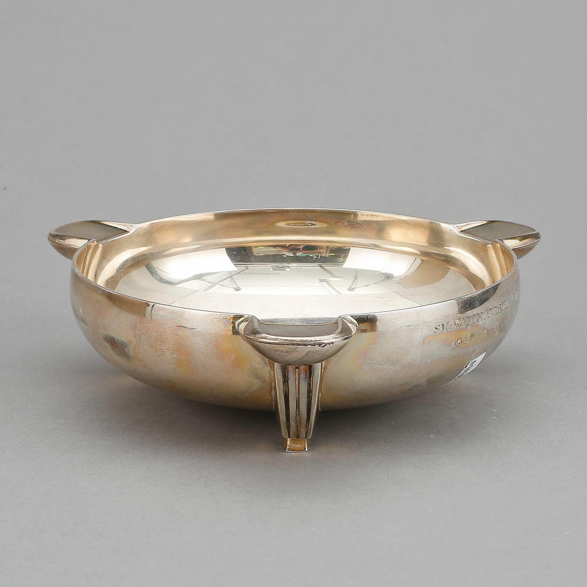 SKÅL, silver, 830 stämpel, 1900-tal. Vikt ca 548 gram.