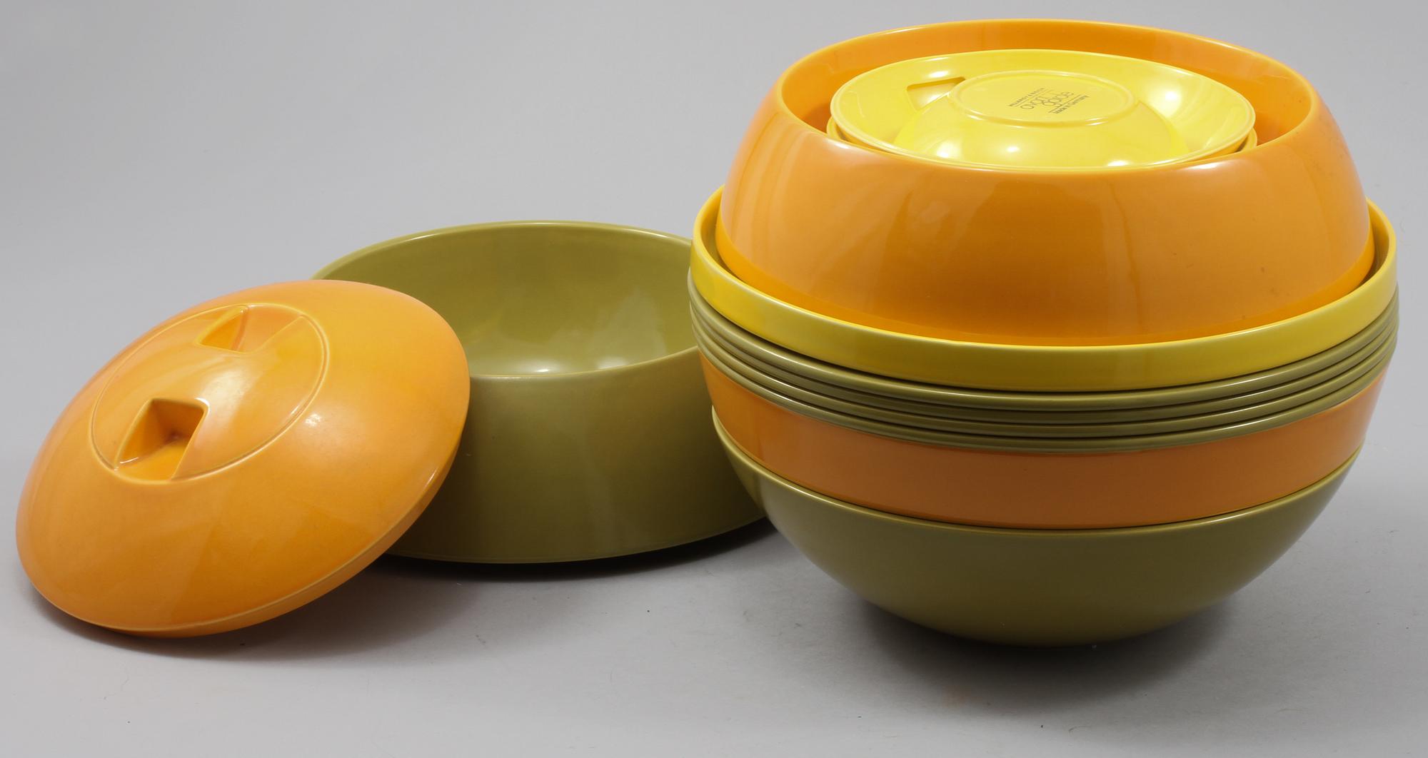 SERVISDELAR, 18 st, flintgods, "La Boule Avant Garde", Helen von Boch, Villeroy & Boch, formgiven 1971.