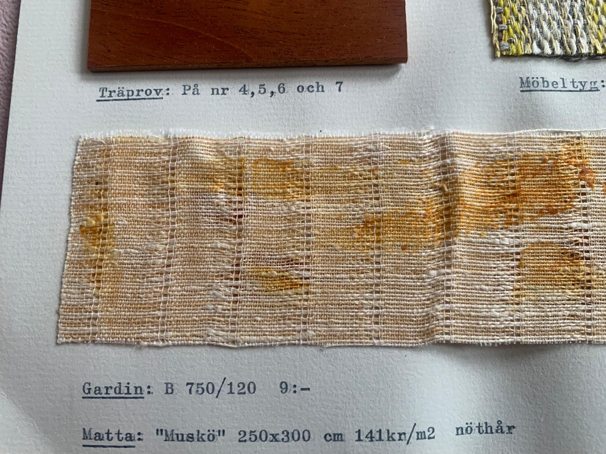 Matta, "Muskö", rölakan, ca 300 x 250 cm, osignerad.
