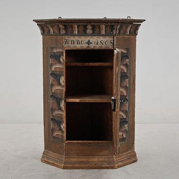 HÖRNSKÅP, allmoge, troligen Dalarna, bär datering 1808.