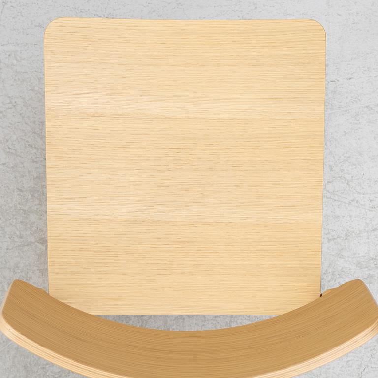 Keiji Ashizawa, stol, "Sori Chair", Ariake, Japan.