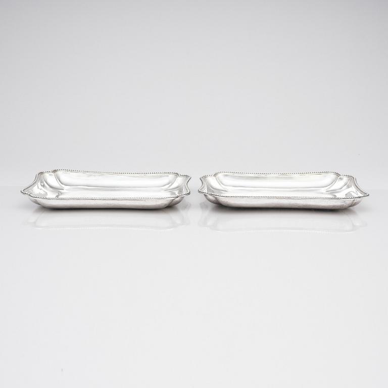 A pair of Swedish 18th century silver dishes, marks of Arvid Floberg, Stockholm 1784.