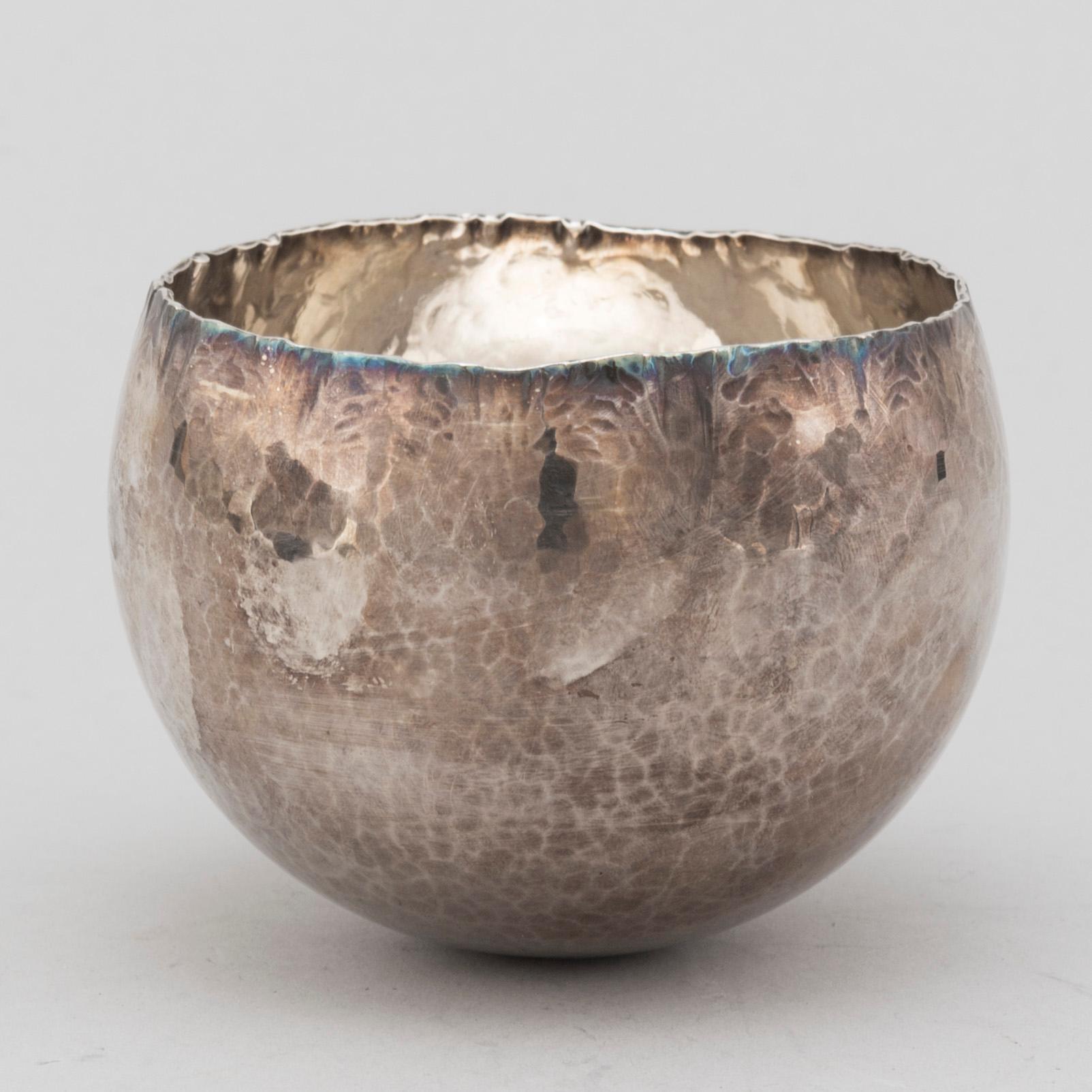 RAY URBAN, skål, sterlingsilver, daterad Stockholm 1989.