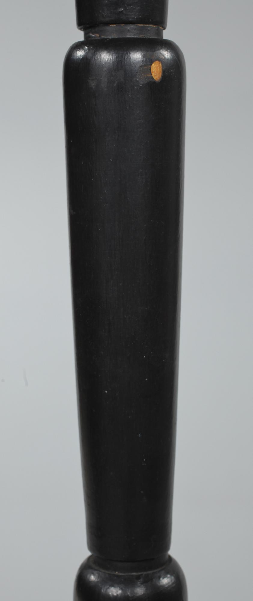GOLVLAMPA, omkring 1900-talets mitt.