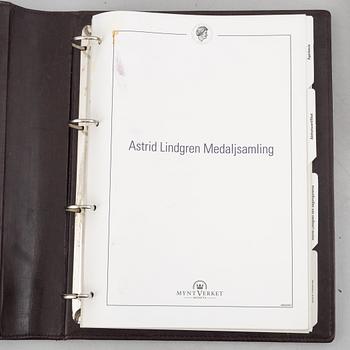 Astrid Lindgren, medaljer 11 st, finsilver, Moneta 2002.