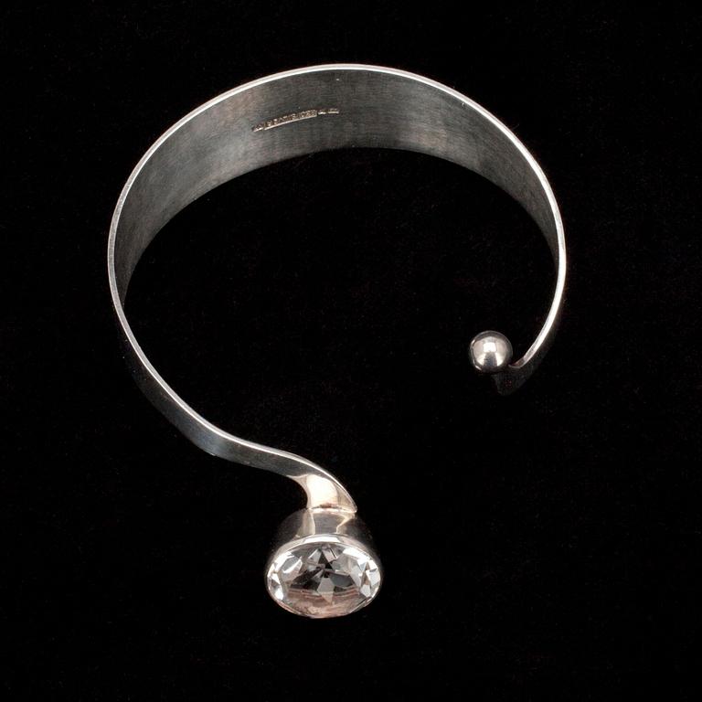 ARMBAND, silver, Harry Bergman, Finland 1974. Vikt 29,2 g.