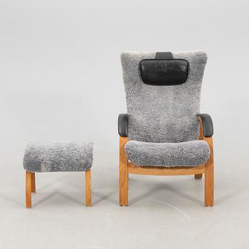 Jahn Aamodt armchair with footstool "Easy" for Conform, 21st century.