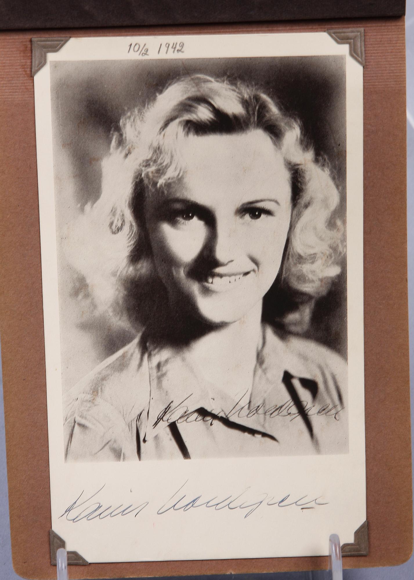 AUTOGRAFALBUM, svenska skådespelerskor. 1940-tal.