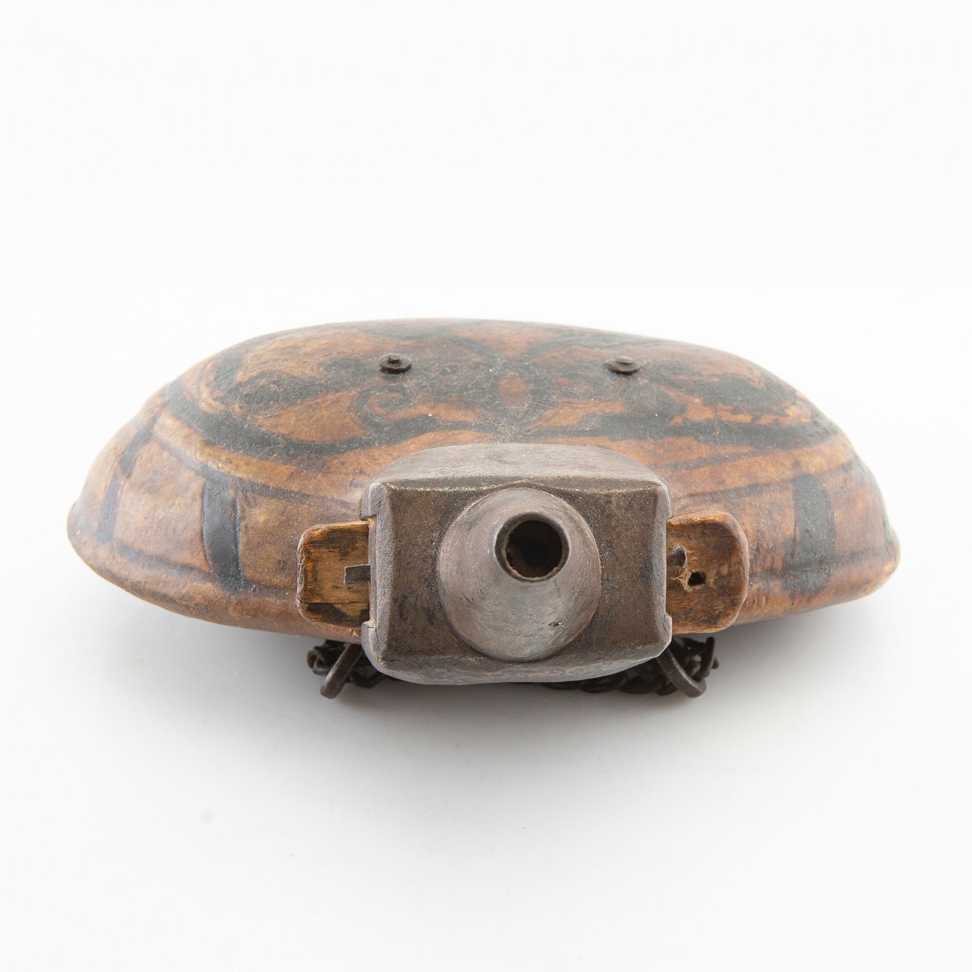Powder flask, probably Persian, Safavid, 18th/19th century.