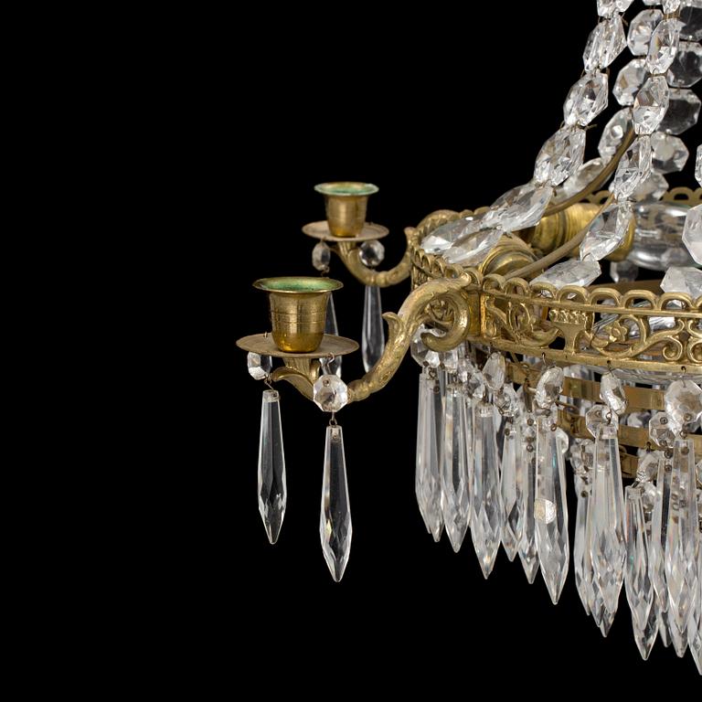 A mid 1900s chandelier.