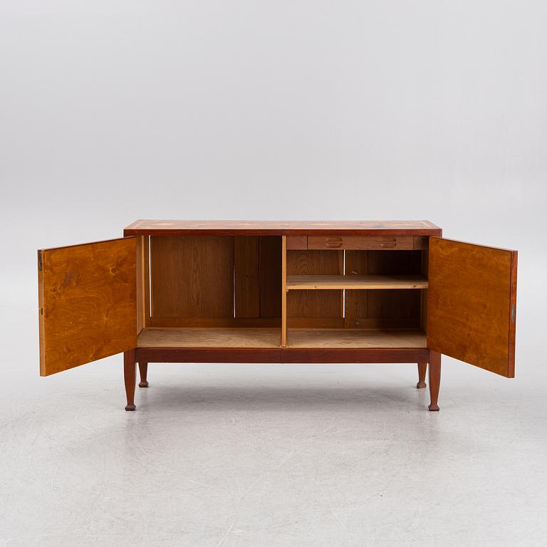 Sideboard, 1900-talets första hälft.