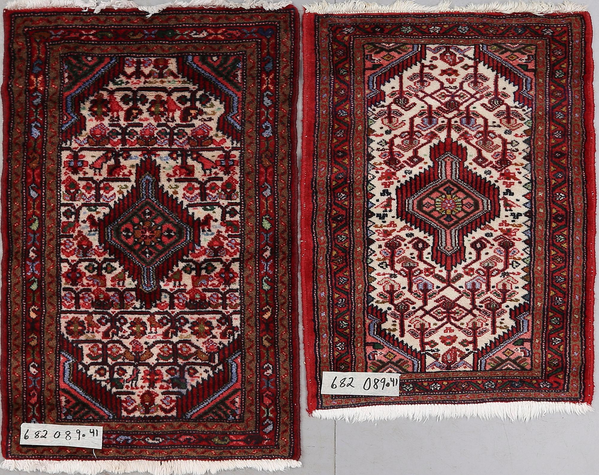 MATTOR, 2 st, orientaliska. Ca 84 x 62 samt 100 x 65 cm.