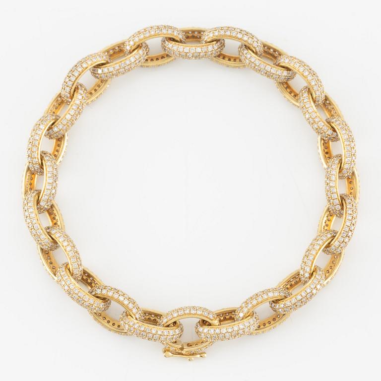 Bracelet, 18K gold with octagon-cut diamonds.