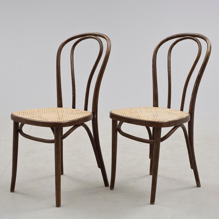 STOLAR, ett par, Thonet-typ, 1900-talets början.