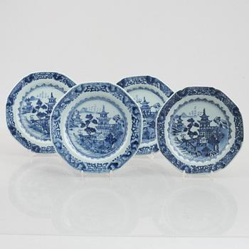 Seven blue and white export porcelain plates, China, Qing dynasty, 18th century.