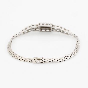 Bracelet 18K white gold set with round brilliant-cut and old-cut diamonds.