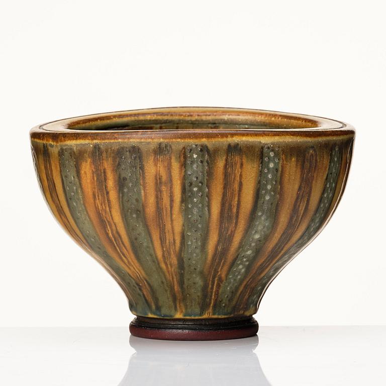 Wilhelm Kåge, a stoneware 'Farsta' bowl, Gustavsberg Studio, Sweden 1959.