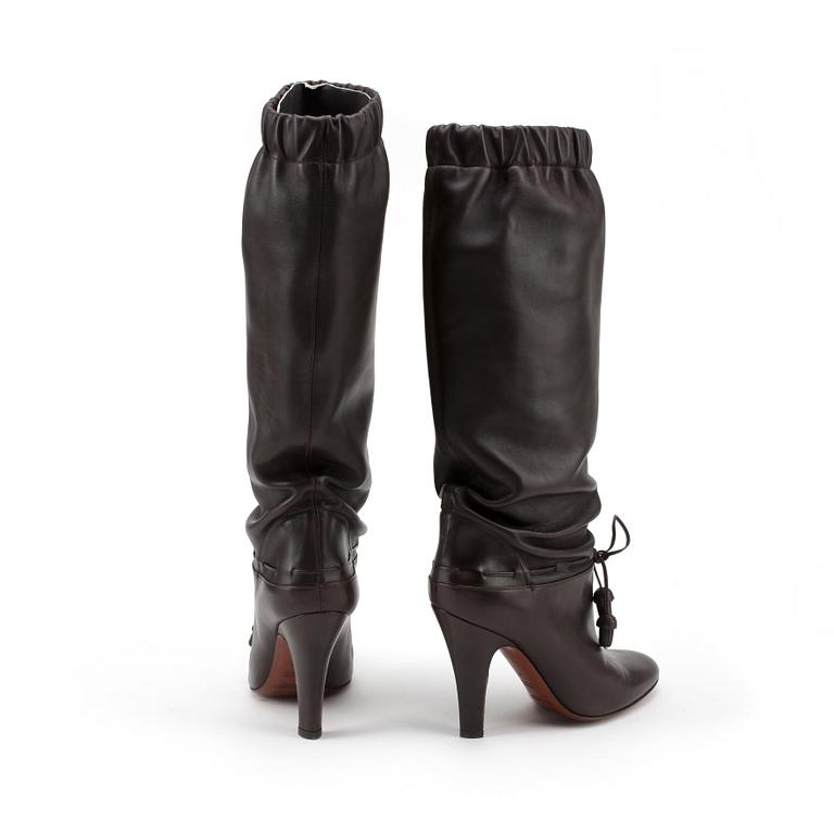 YVES SAINT LAURENT, a pair of black boots.Size 37.