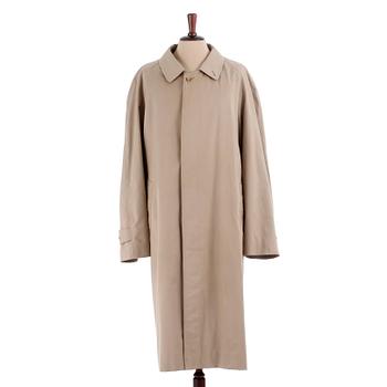 258. BURBERRY, a beige cotton coat.