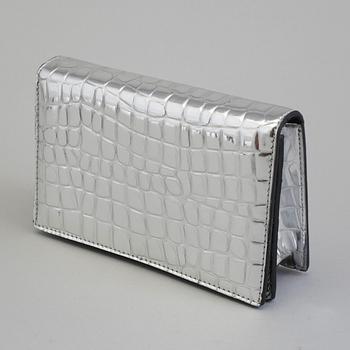 A bag by Stella Mc Cartney.