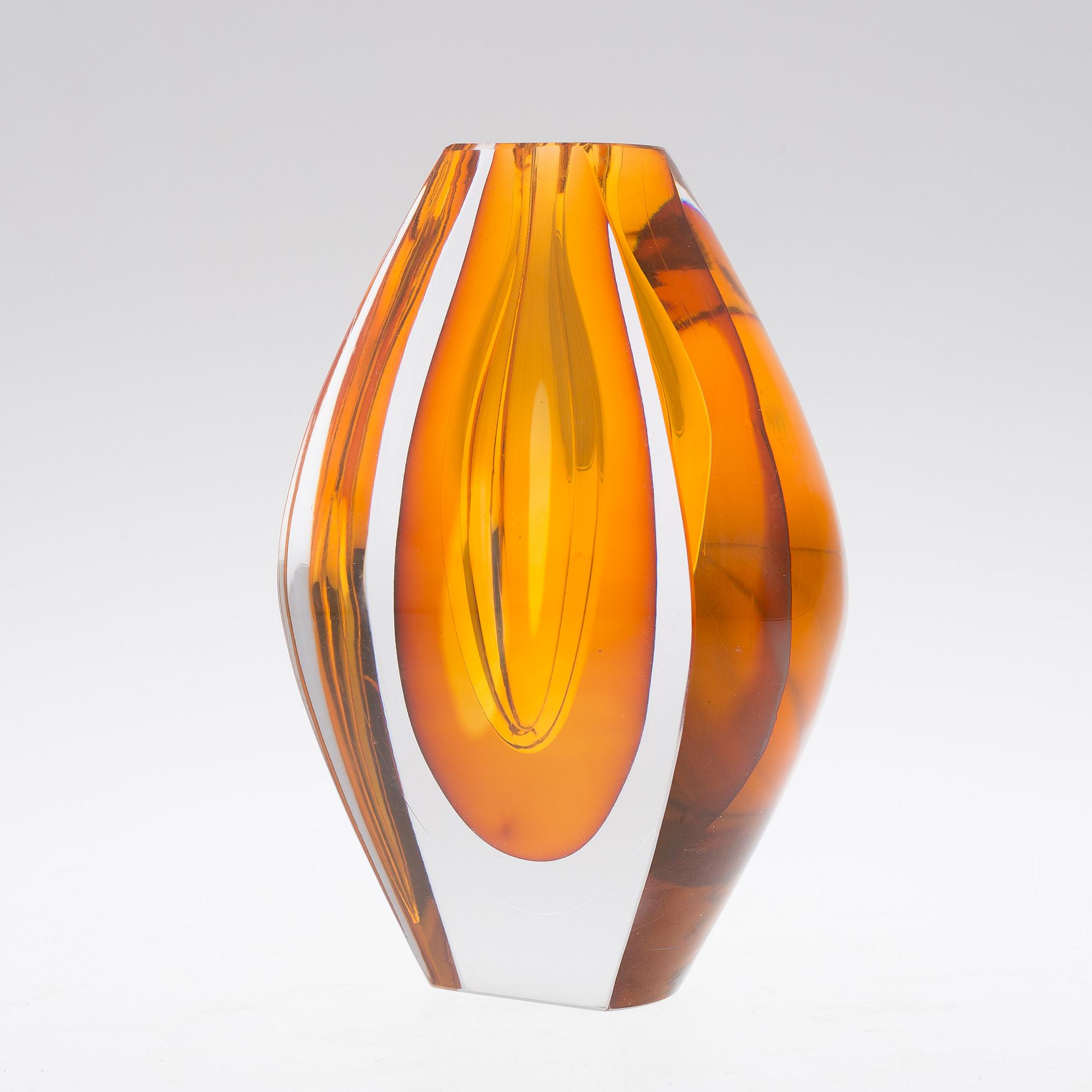A "Ventana" glass vase, Mona Morales Schildt, Kosta 1960´s.