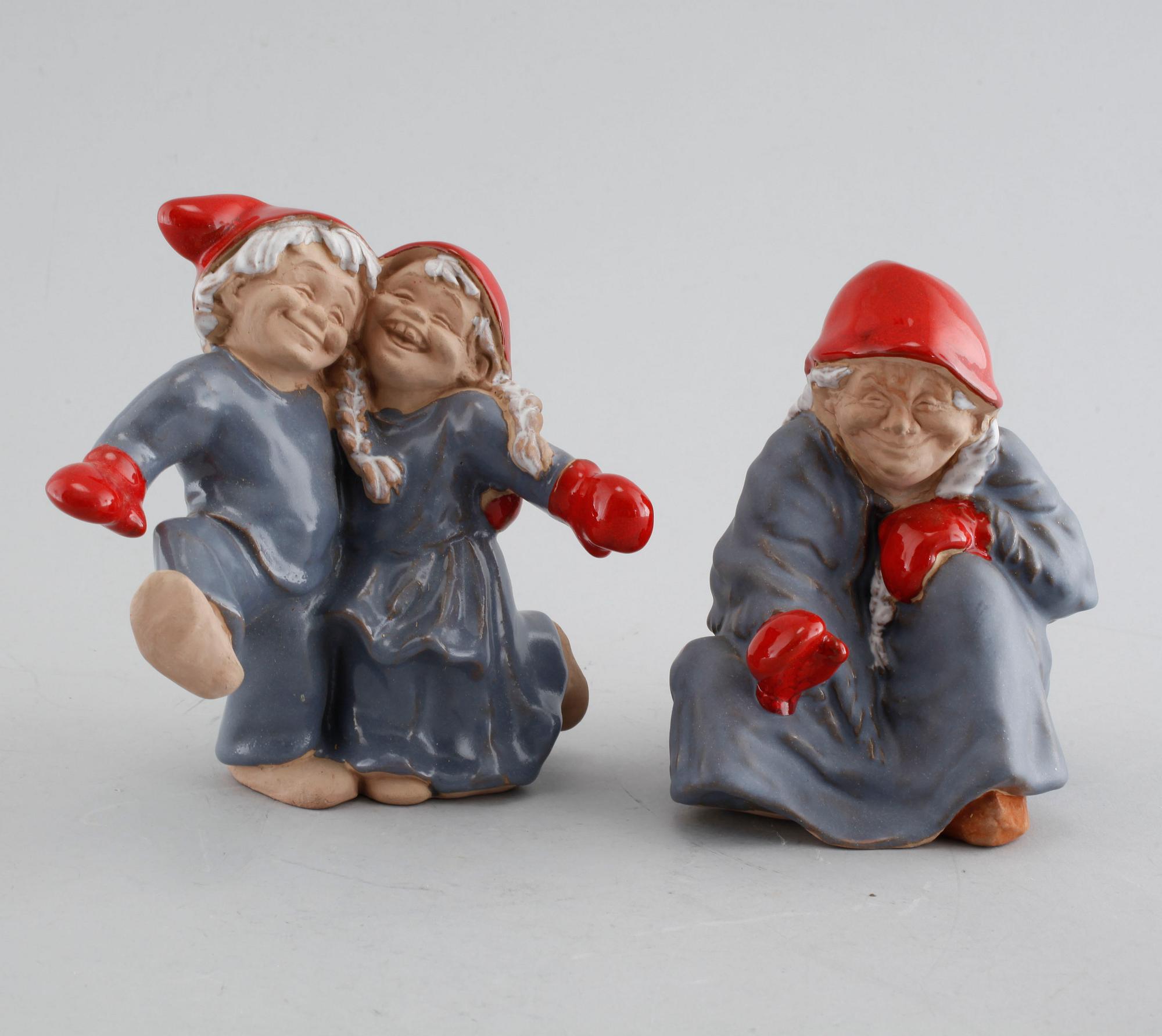 FIGURINER, 9 st, lergods, Ewa Jarenskog, Jie, Gantofta, omkring år 2000.