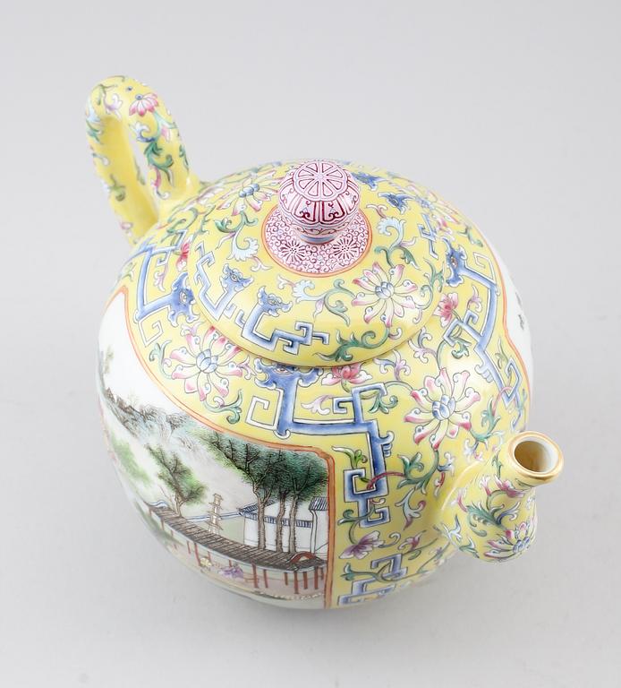 TEKANNA, porslin, Kina, sannolikt 1900-tal.