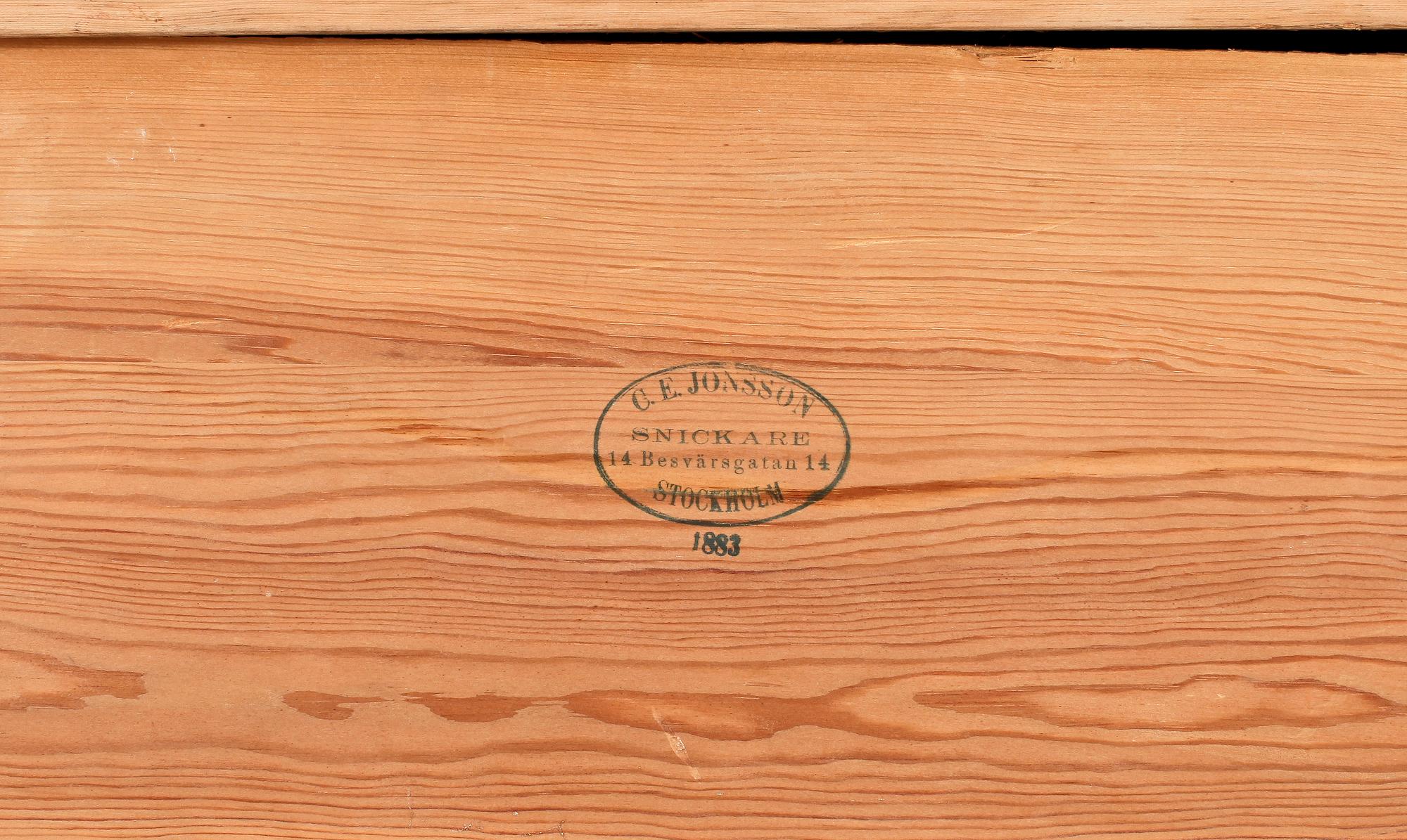 KUNGLIGT SKÅP, CE Jonssons möbleringsaffär Stockholm, 1900-talets början.