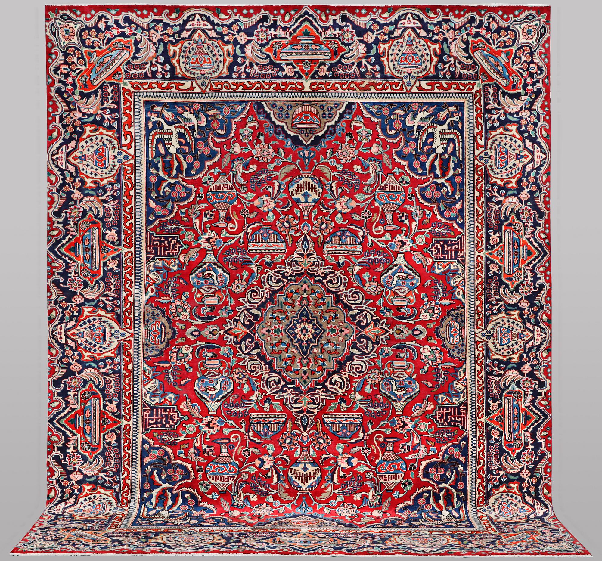 A carpet, Kashan, ca 388 x 290 cm.