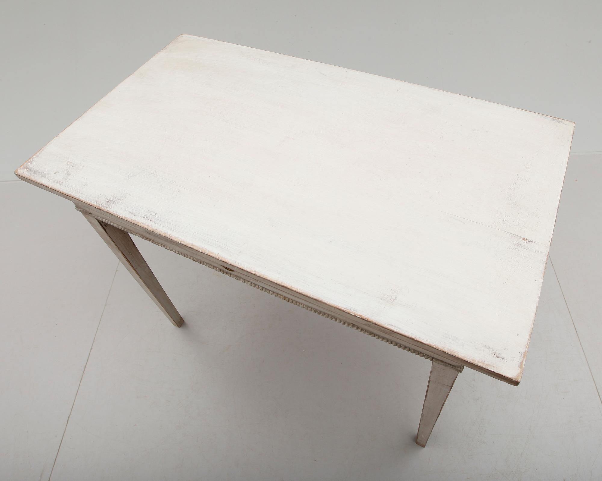 DAMARBETSBORD, 1800-tal.