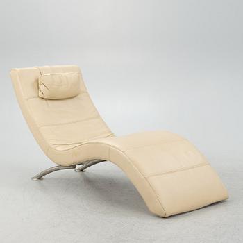 A reclininger, Neiser, contemporary.