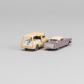 LESNEY MATCHBOX SERIES, 2 st, Cadillac Sixty Special.