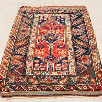 Matta, Kaukasisk semiantik/antik ca 153x123 cm.