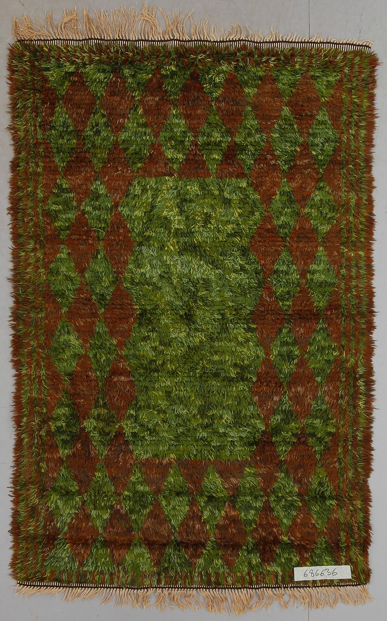 MATTA, rya. 200 x 130 cm.