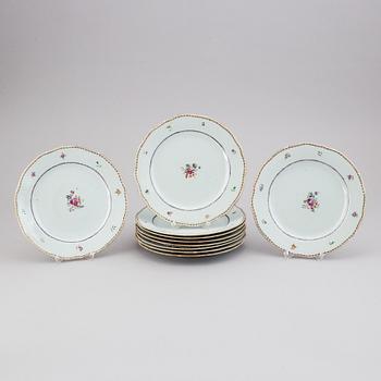 A set of 10 famille rose dishes, Qing dynasty, Qianlong (1736-95).