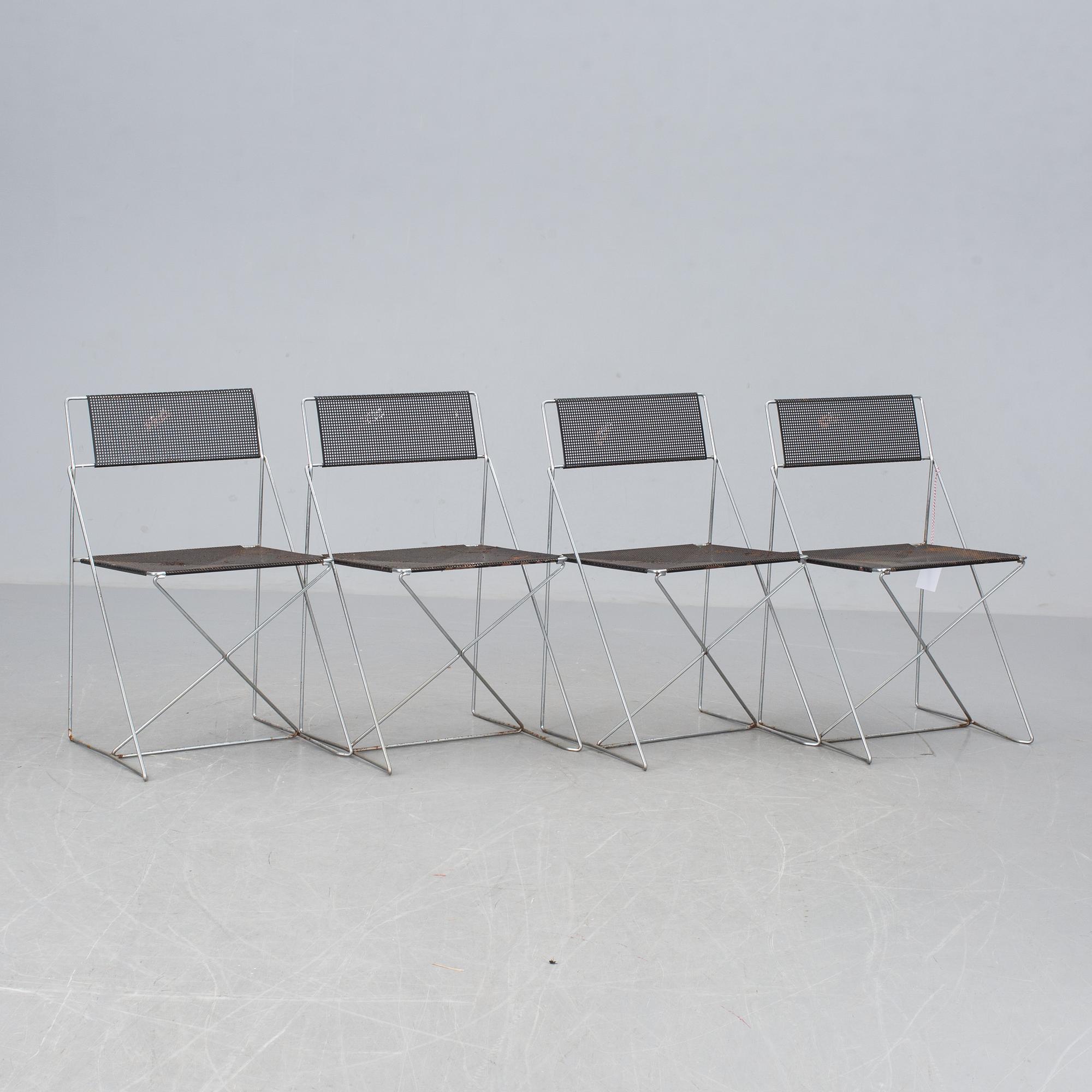 STOLAR, 4 st, "X-line", Niels Jörgen Haugesen, Danmark, formgiven 1977.