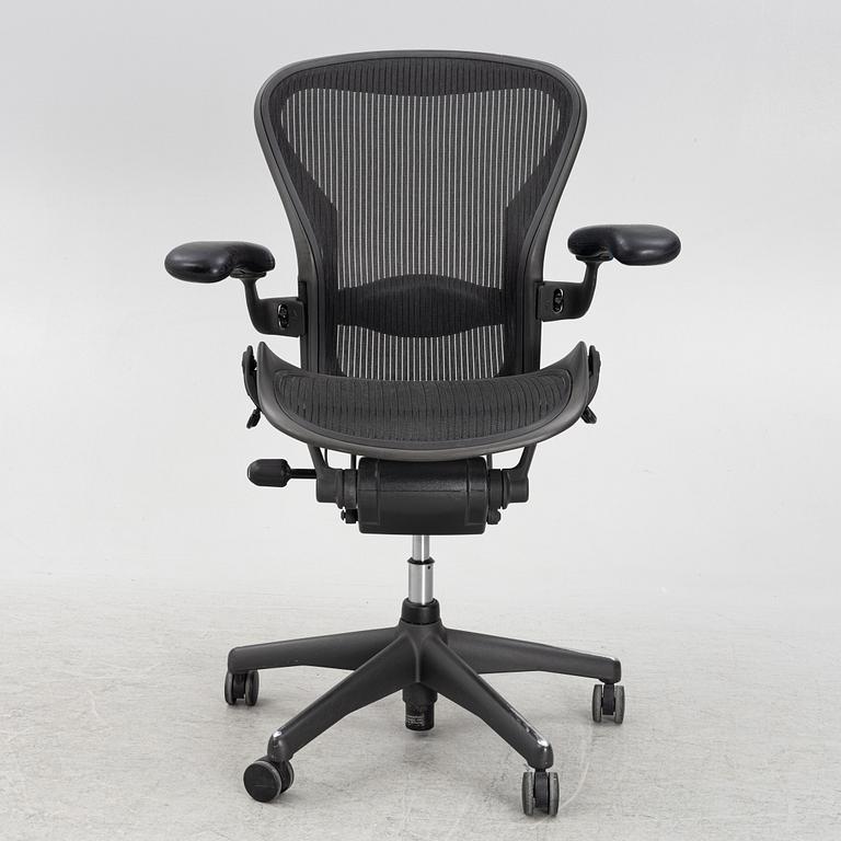 Don Chadwick/Bill Stump, desk chair, "Aeron", Herman Miller.